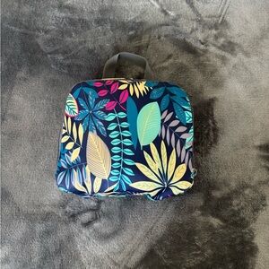 Colorful Leaf Print Travel Bag
